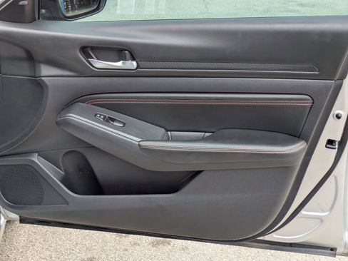 Used 2020 Nissan Altima 2.5 SR image 28