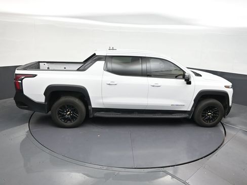 Used 2025 Chevrolet Silverado EV LT AWD/4WD image 21