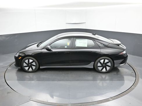 New 2025 Hyundai Ioniq 6 SE image 45