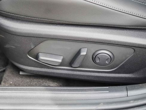 New 2026 Hyundai Elantra Limited FWD image 25