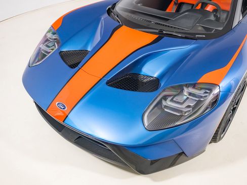 Used 2021 Ford GT image 47