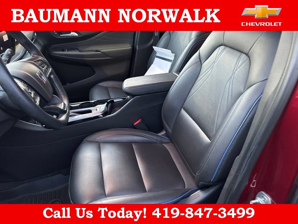 Used 2024 Buick Envista Sport Touring w/ Convenience I Package FWD image 17