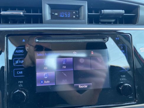 Used 2019 Toyota Corolla LE image 20