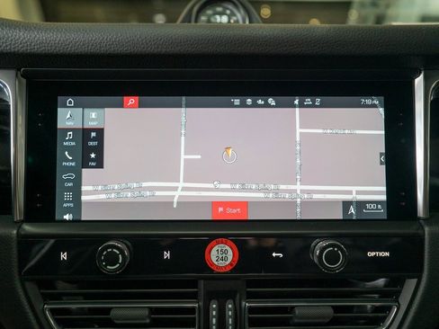 New 2026 Porsche Macan image 27