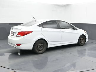 Used 2016 Hyundai Accent SE w/ Option Group 02 FWD video 2