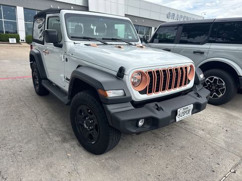 Used 2024 Jeep Wrangler Sport AWD/4WD image 2
