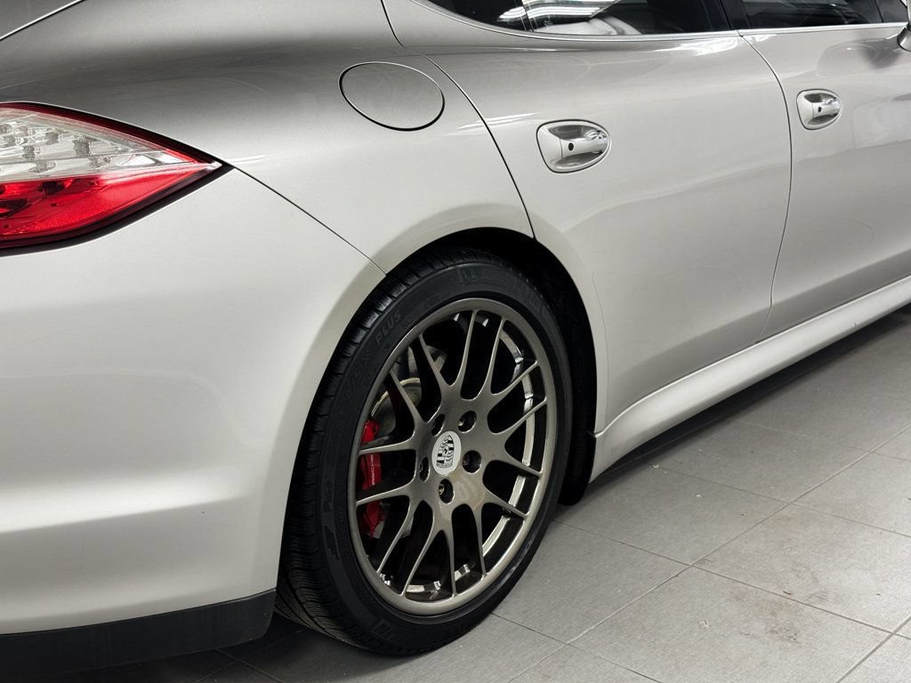 Used 2013 Porsche Panamera AWD/4WD image 10