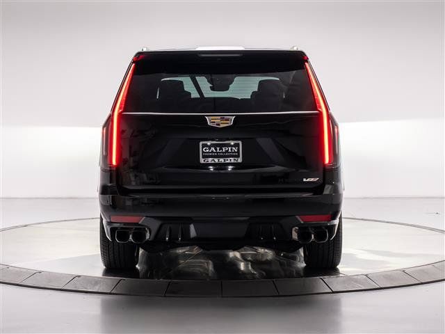 Used 2023 Cadillac Escalade ESV V w/ Heavy-Duty Trailer Package AWD/4WD image 4