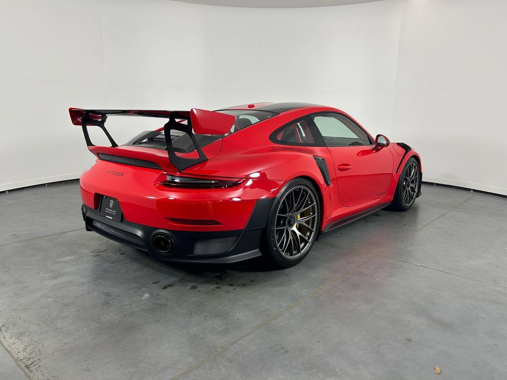 Certified 2018 Porsche 911 GT2 RS w/ Weissach Package RWD image 7
