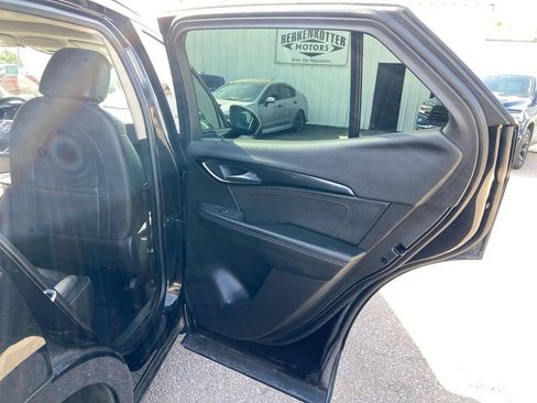 Used 2021 Buick Envision Essence w/ Sport Touring Package AWD/4WD image 30