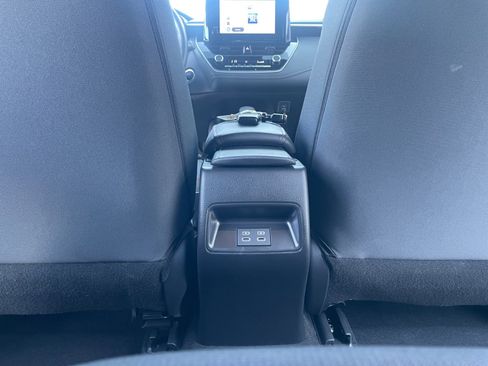 Certified 2025 Toyota Corolla SE w/ Convenience Package FWD image 32