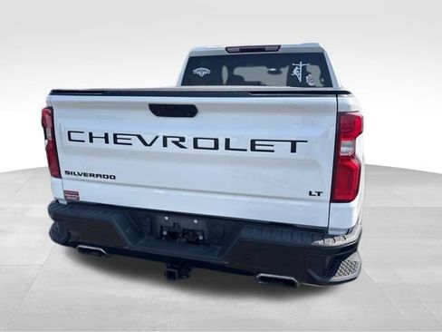 Used 2021 Chevrolet Silverado 1500 LT Trail Boss w/ LPO, Dark Essentials Package AWD/4WD image 15