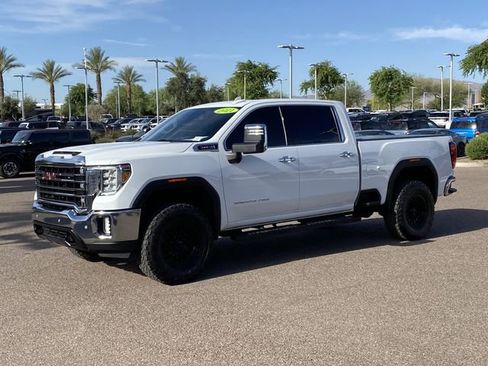 Used 2021 GMC Sierra 2500 SLT w/ SLT Preferred Package RWD image 2