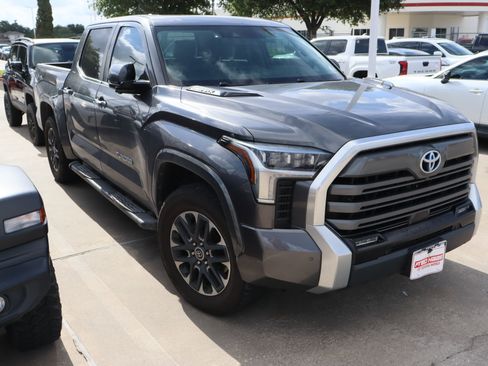 Used 2024 Toyota Tundra Limited AWD/4WD image 2