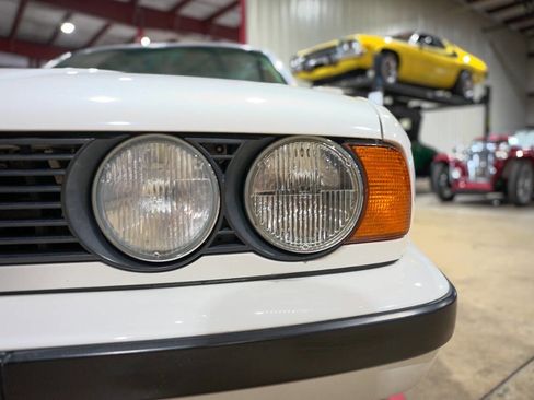 Used 1993 BMW 535i 535i 4dr Sedan image 29