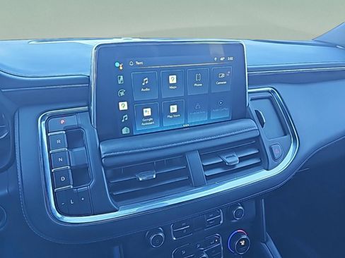 Used 2022 Chevrolet Tahoe Z71 w/ Luxury Package image 16