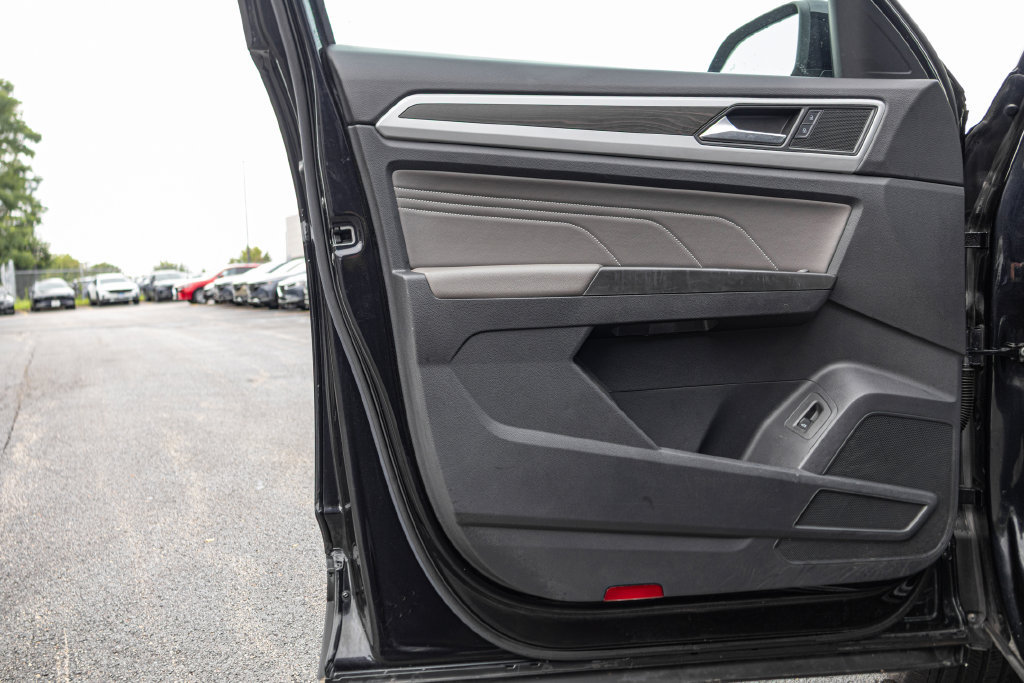 Certified 2023 Volkswagen Atlas SE w/ Panoramic Sunroof Package AWD/4WD image 28