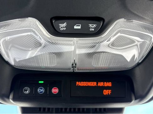 Used 2024 Chevrolet Colorado LT w/ LT Convenience Package II AWD/4WD image 29