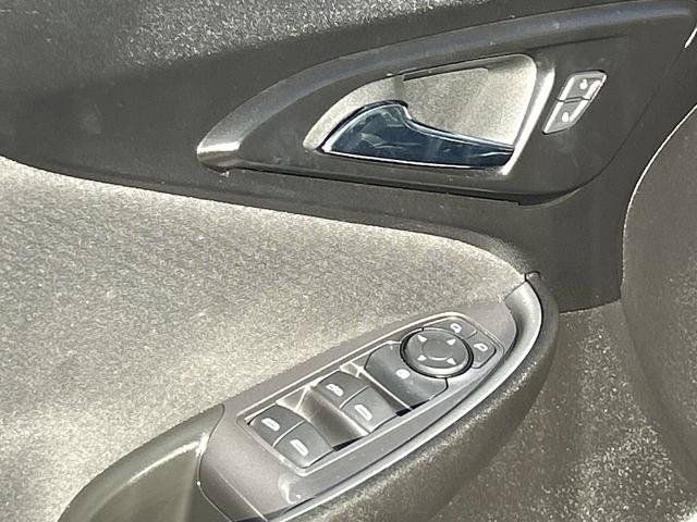 Used 2023 Chevrolet Malibu LT w/ Driver Confidence Package FWD image 18