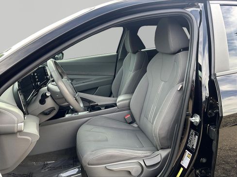 Used 2022 Hyundai Elantra SEL w/ Convenience Package FWD image 20