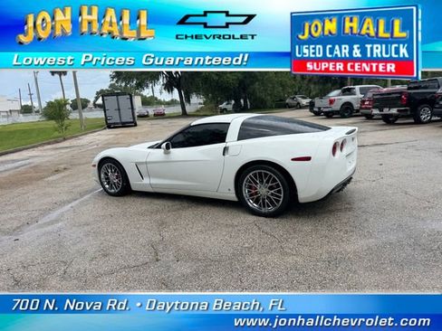 Used 2006 Chevrolet Corvette Coupe w/ Preferred Equipment Group RWD image 6