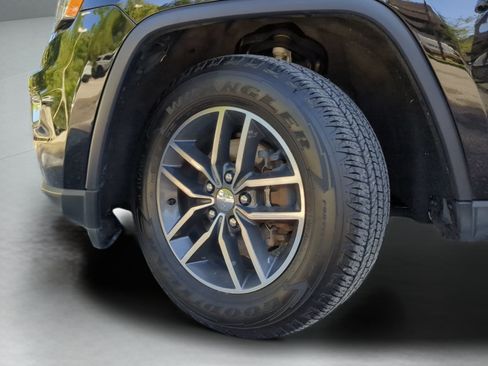 Used 2018 Jeep Grand Cherokee Limited AWD/4WD image 71