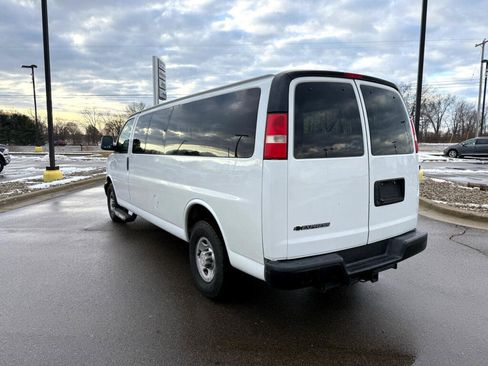 Used 2019 Chevrolet Express 3500 LS image 5