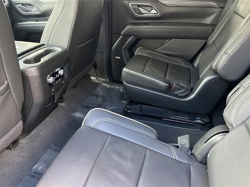 Used 2024 GMC Yukon SLT image 14