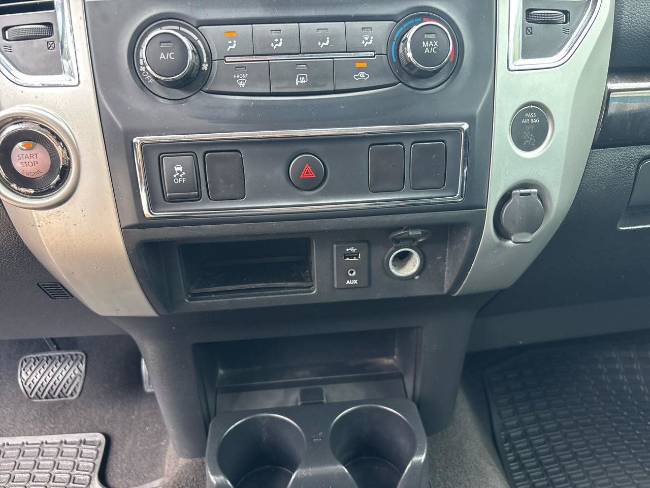 Used 2018 Nissan Titan SV RWD image 22
