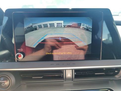 Used 2023 Toyota Prius LE FWD image 22