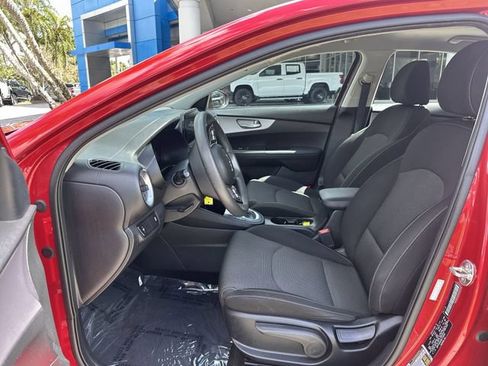 Used 2024 Kia Forte LXS FWD image 30
