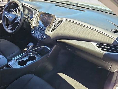 Certified 2022 Chevrolet Malibu LT FWD image 28