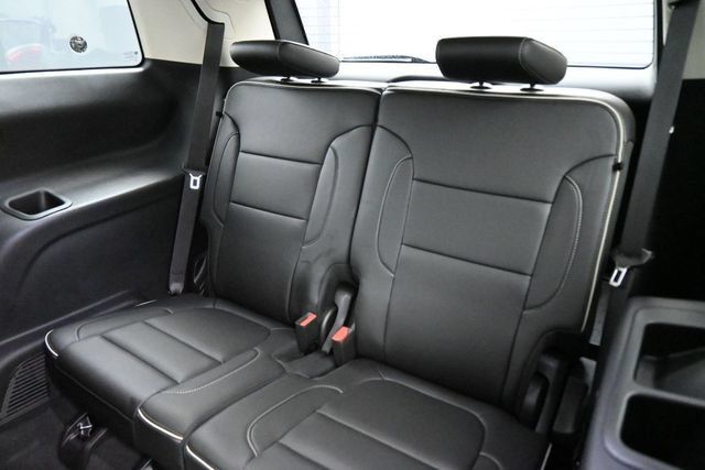 Used 2023 GMC Acadia Denali w/ Denali Ultimate Package AWD/4WD image 24