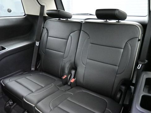 Used 2023 GMC Acadia Denali w/ Denali Ultimate Package AWD/4WD image 24