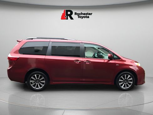 Certified 2020 Toyota Sienna XLE w/ XLE Navigation Package AWD/4WD image 8