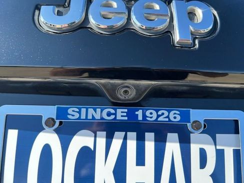 Used 2017 Jeep Grand Cherokee Limited RWD image 14