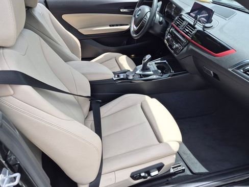 Used 2018 BMW 230i xDrive Convertible AWD/4WD image 19