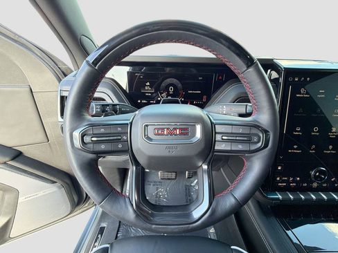 Used 2025 GMC Yukon AT4 Ultimate image 39