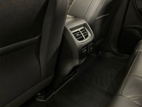 Used 2023 Chevrolet Blazer Premier FWD image 18
