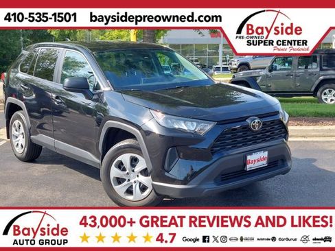 Certified 2022 Toyota RAV4 LE AWD/4WD image 1