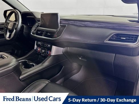 Used 2023 GMC Yukon XL SLT w/ SLT Premium Package image 34
