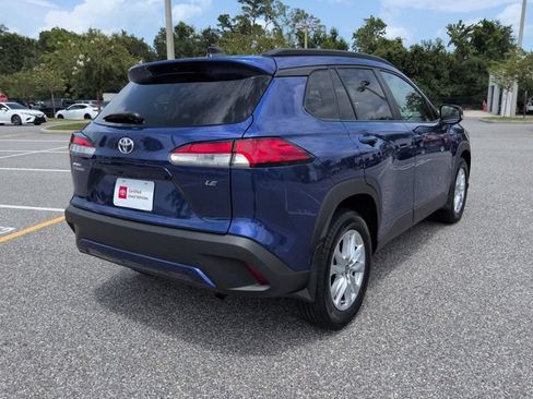 Certified 2025 Toyota Corolla Cross LE FWD image 4