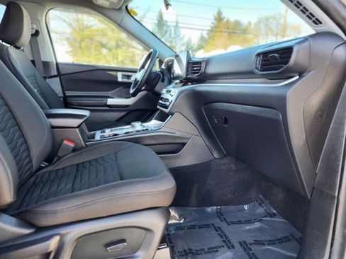 Certified 2020 Ford Explorer XLT w/ Comfort Package image 11