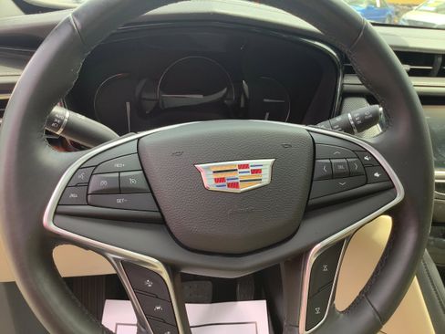 Used 2017 Cadillac XT5 Premium Luxury image 17