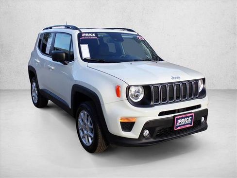 Used 2023 Jeep Renegade Latitude w/ Sun/Sound Group AWD/4WD image 6