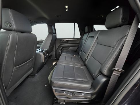 Used 2025 Chevrolet Tahoe LT AWD/4WD image 15
