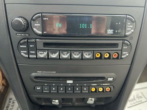 Used 2007 Chrysler Pacifica Limited image 28