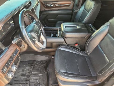 Used 2022 GMC Yukon XL Denali image 14
