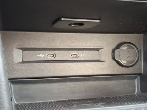 Certified 2024 Volkswagen Taos SE image 27