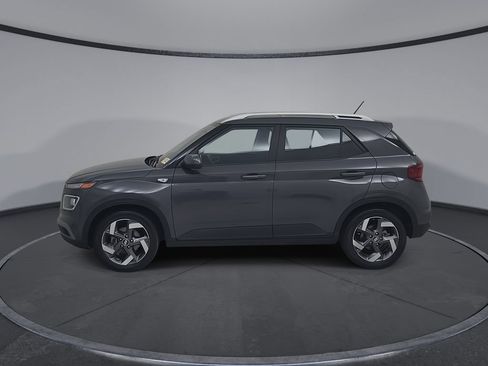 Used 2025 Hyundai Venue SEL FWD image 8